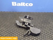 Замок капота правый